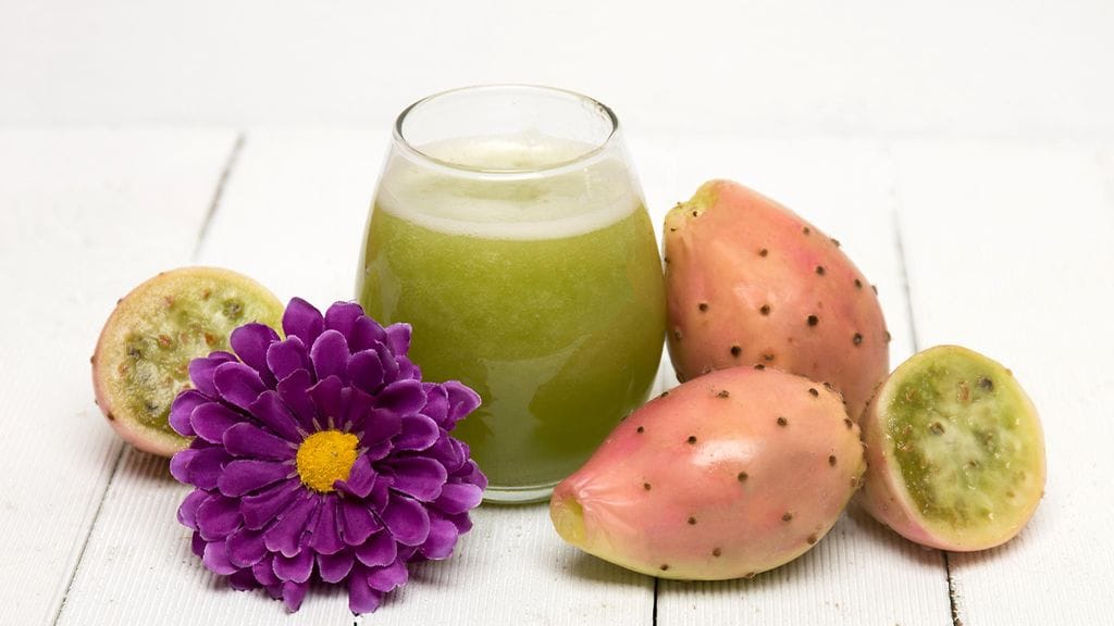 Kaktuksen hedelmistä voi valmistaa muun muassa mehua.