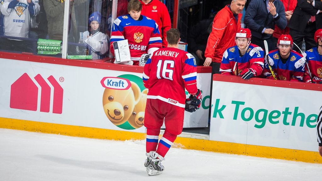 Vladislav Kamenevin MM-finaali päättyi suihkukomennukseen.