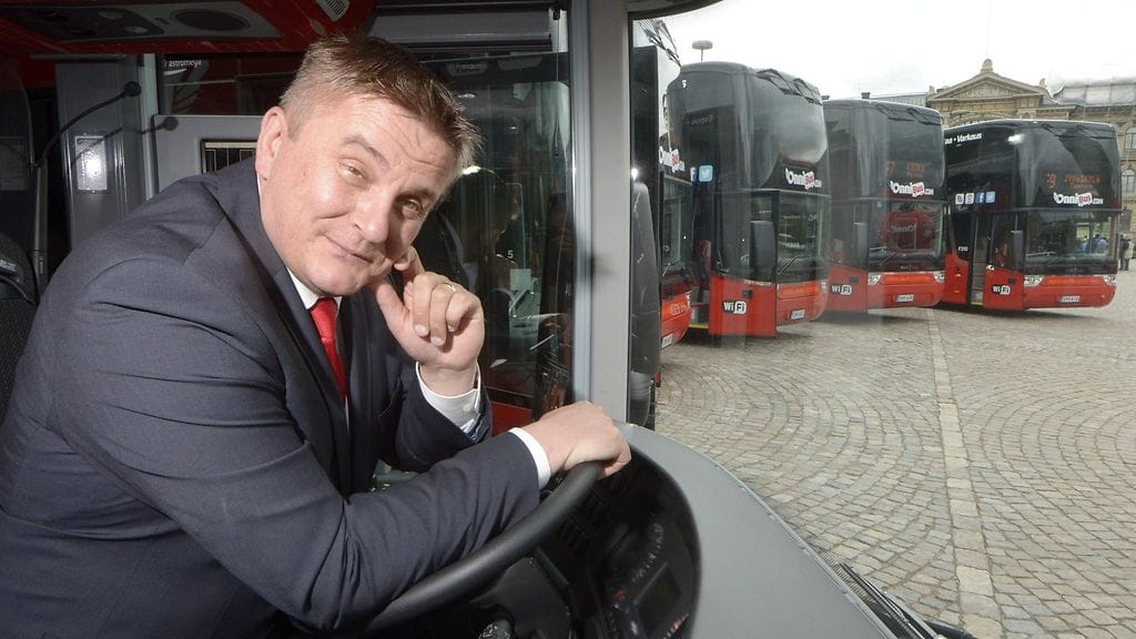 Toimitusjohtaja Pekka Möttö OnniBus.comin lehdistötilaisuudessa 18. kesäkuuta 2014.