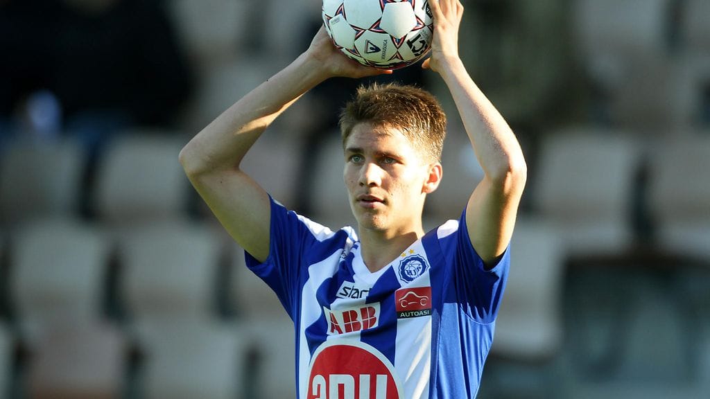 Roni Peiponen palaa HJK-paitaan.