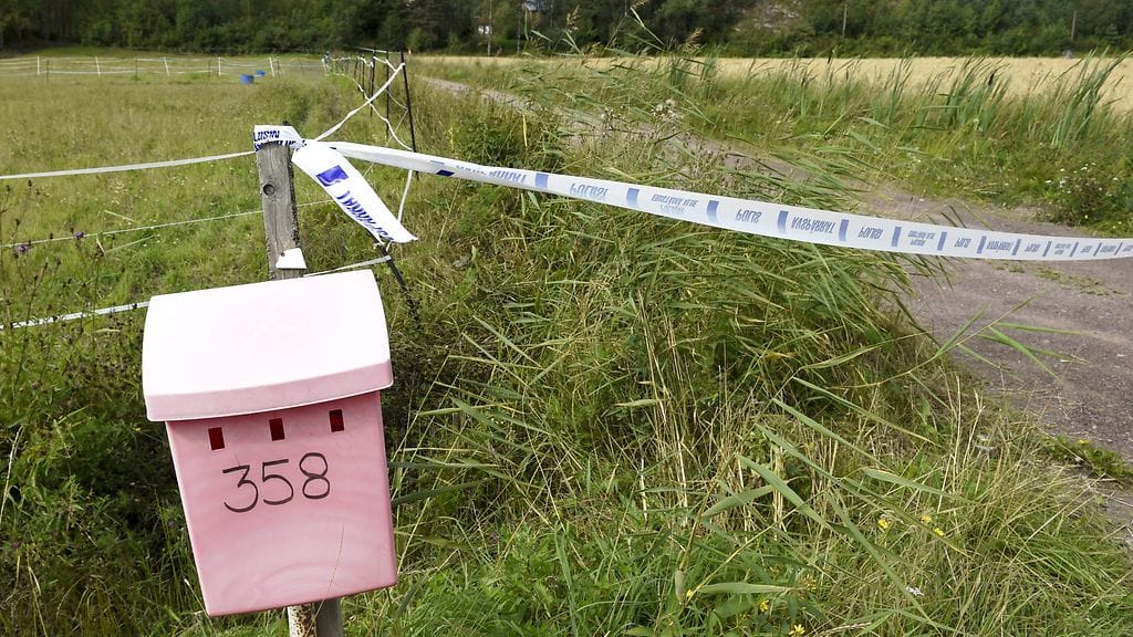 Vuonna 1974 syntynyt nainen löytyi kuolleena kotinsa läheltä Loviisan Koskenkylässä 5. elokuuta 2016.