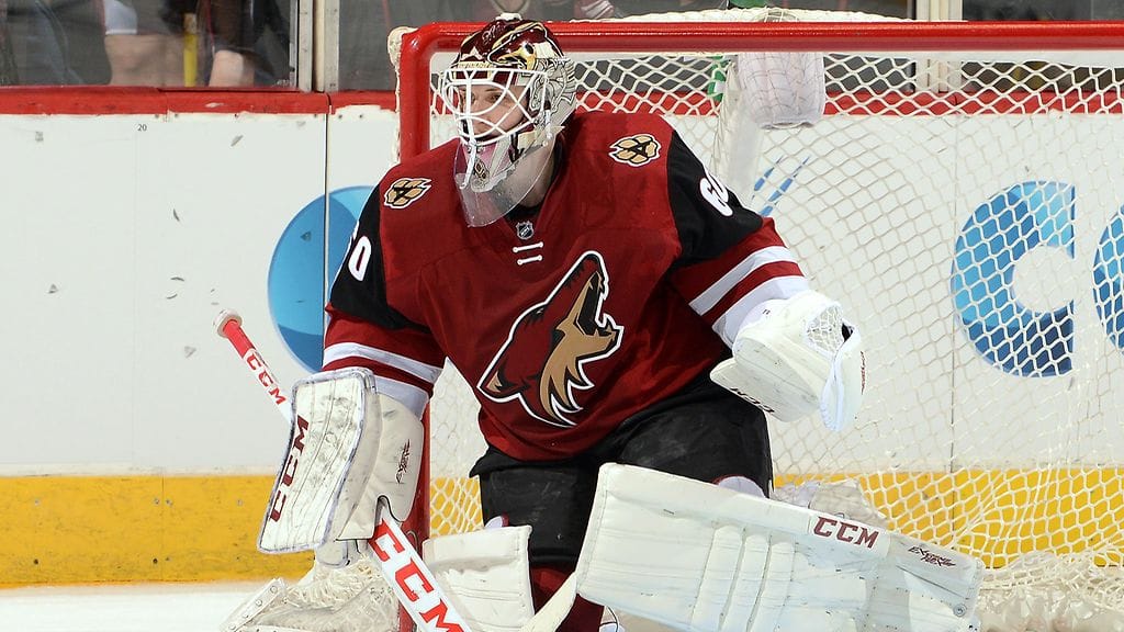 Niklas Treutle Arizona Coyotesin paidassa maaliskuussa 2016.