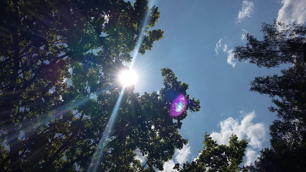 Nelli Renfors kuvasi kesäiseltä näyttävän taivaan 5.9.2016.