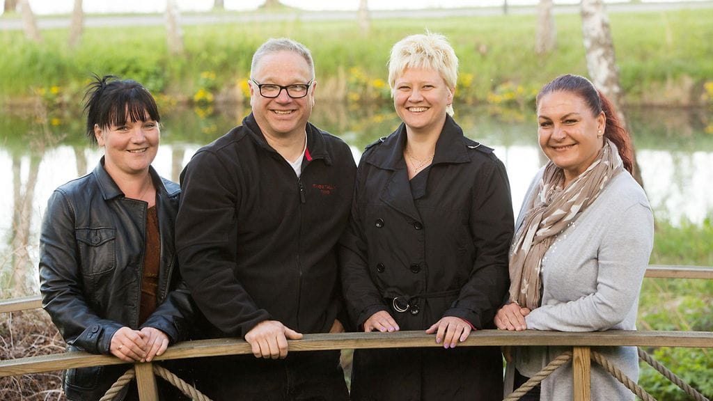 MaajussilleMorsian_EPS6_Marika_Timo_Miia_Sari_001