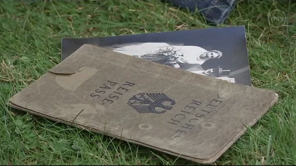 Kirjailija Thomas Hardingin isoisän passi