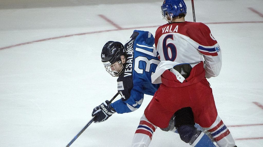 Turpaan tulee oikealta ja vasemmalta.