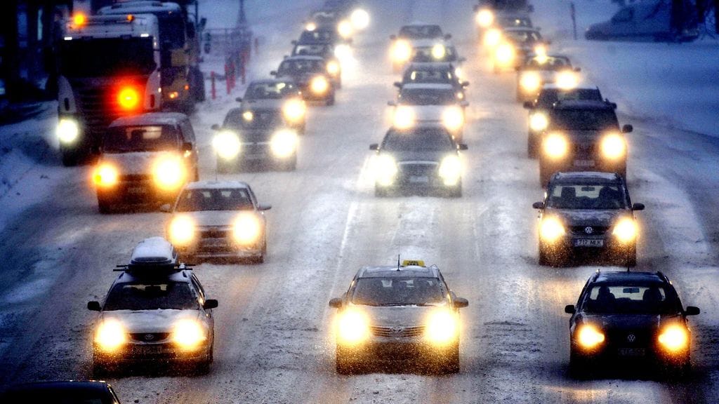 Lentokoneista tuttu "musta laatikko" mahdollistaisi sekä kuljettajan ajotavan että auton seuraamisen.