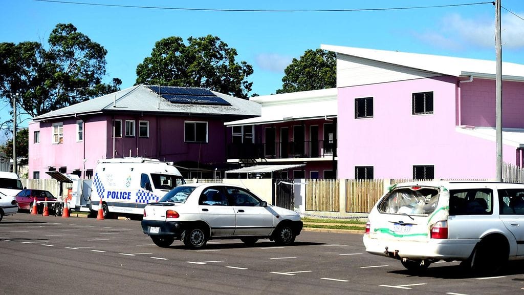 29-vuotias ranskalainen Smail Ayad puukotti Mia Ayliffe-Chungin ja Tom Jacksonin hostellissa Australiassa.