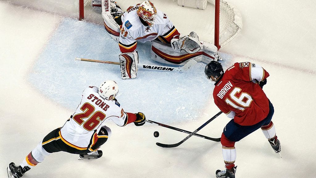 Aleksander Barkov viimeisteli Floridan toisen maalin.