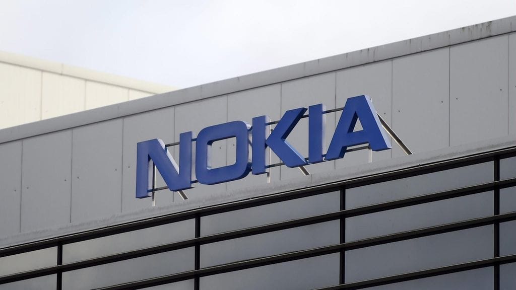 Nokia jää edelleen huonomaineisten yritysten kastiin, mutta sen mainepistemäärä on kohonnut kohtalaiselle tasolle.