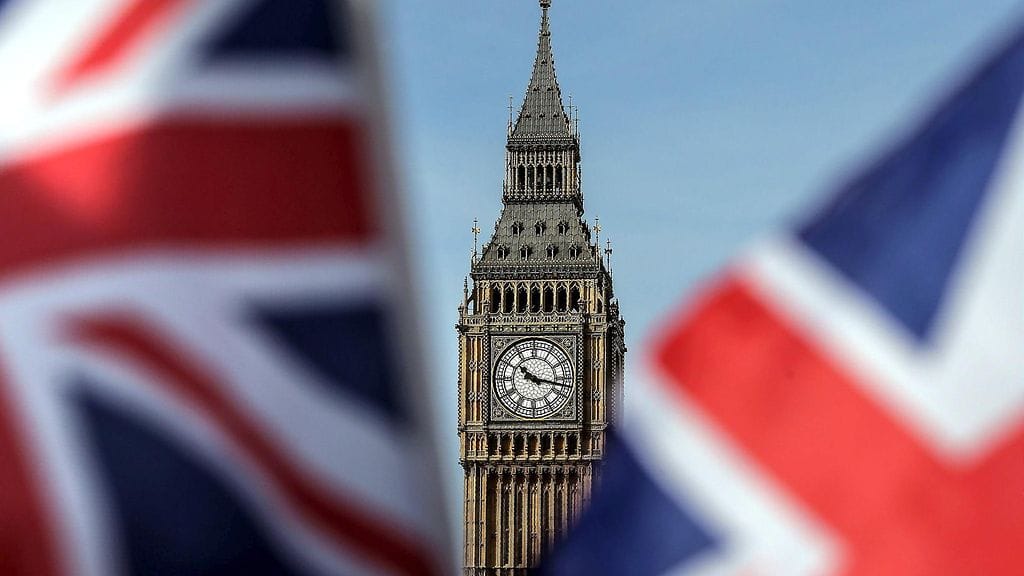 Britit epäilevät, että vieraat valtiot saattoivat olla masinoimassa palvelunestohyökkäystä.