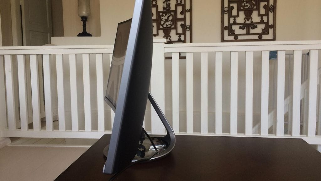 Asus MX34VQ - kaareva tietokonenäyttö