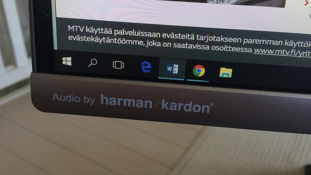 Asus MX34VQ - kaareva tietokonenäyttö