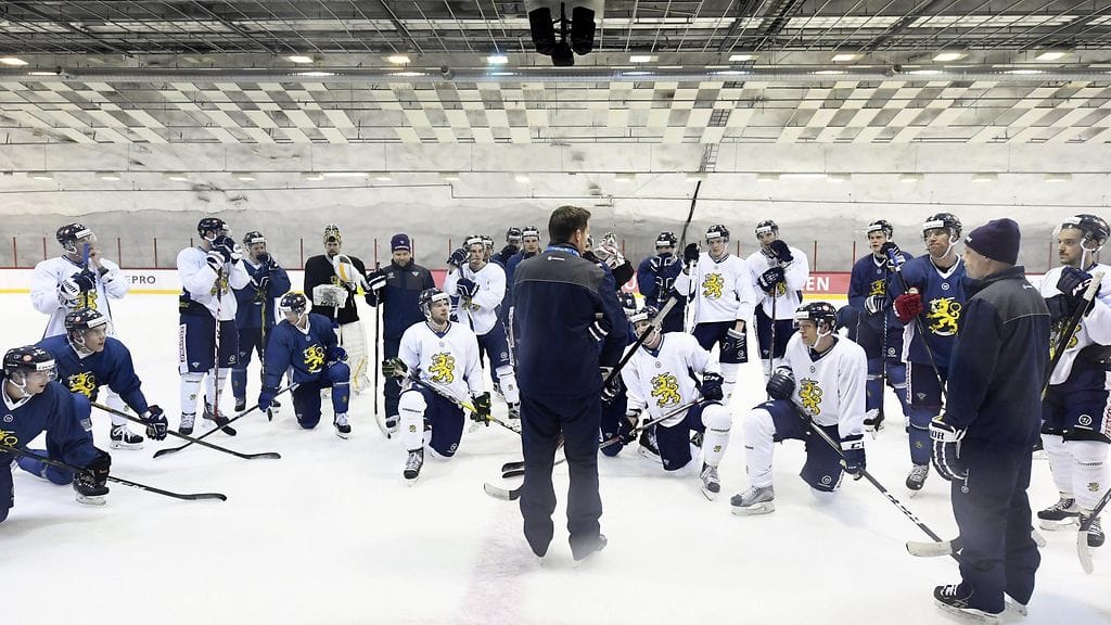 Suomi hakee MM-kisoissa finaalipaikkaa.