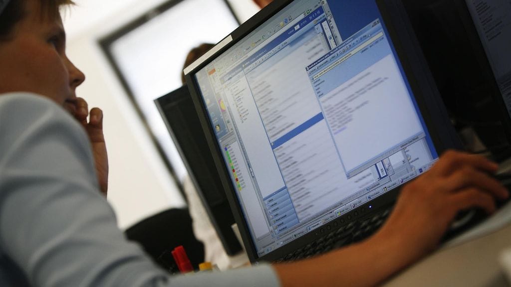 Kannattaa miettiä, millaisen vaikutelman itsestään antaa sähköpostitse. Kuvituskuva.