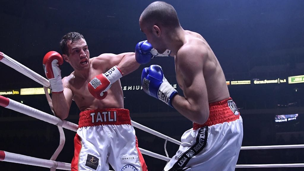 Edis Tatli (vas.) kärsi uransa toisen tappion Francesco Pateran käsittelyssä toukokuussa.