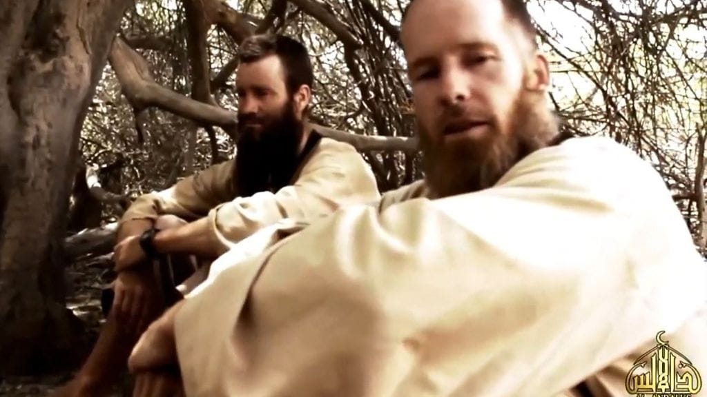 Kesäkuussa 2015 al-Qaida julkaisi videon, jossa esiintyvät Malissa kaapatut panttivangit ruotsalainen Johan Gustafsson ja eteläafrikkalainen Stephen Malcolm McGown.
