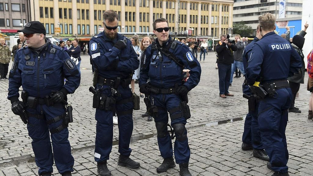 Turun mielenosoitus Suomi ensin 19.8.2017