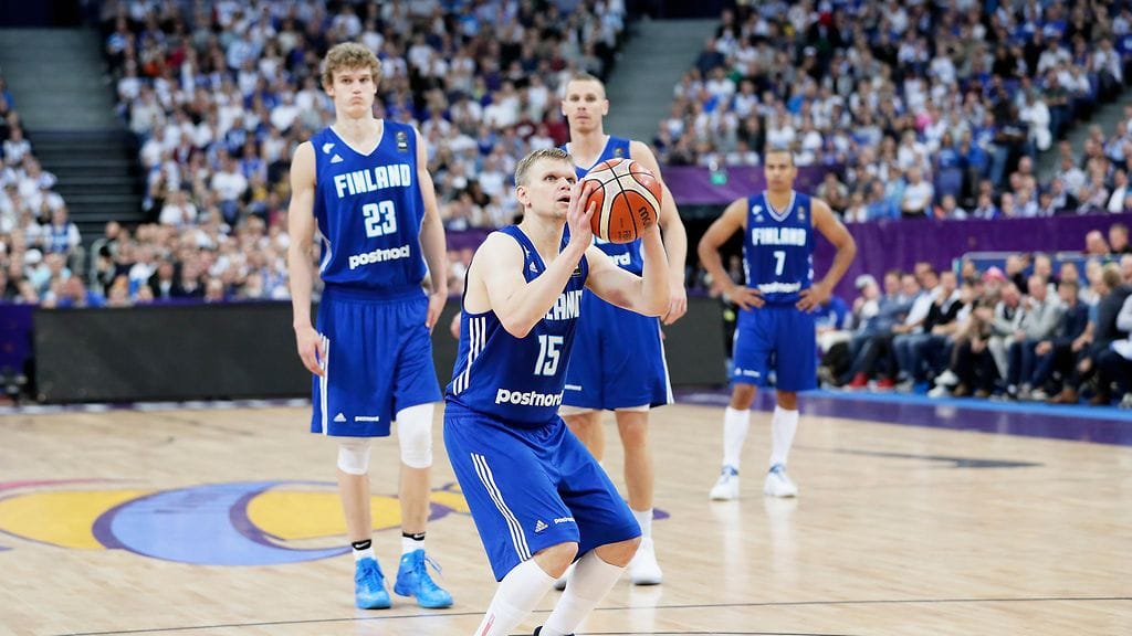 Teemu Rannikko naulasi kaksi vapaaheittoaan ottelun ratkaisuhetkillä.