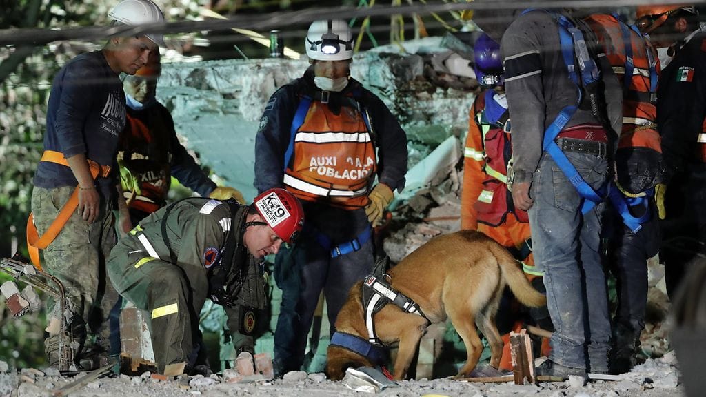 Eloonjääneitä etsittiin vielä perjantaina 22. syyskuuta.