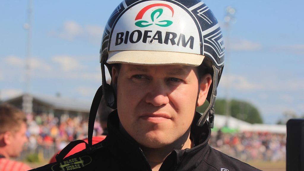 Antti Ojanperän tallista on luvassa mielenkiintoisia debyyttejä.