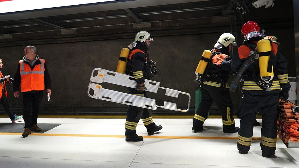 Valmiusharjoitus Koivusaaren metroasemalla 2