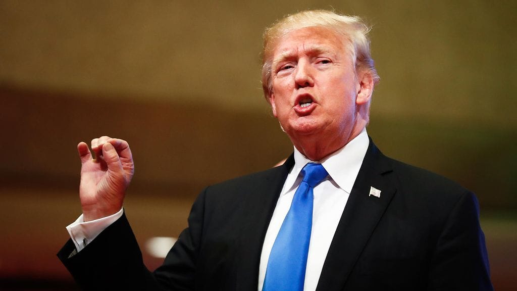 "Olen saanut paljon ystäviä korkeimmilta tasoilta", Trump kertoi toimittajille.