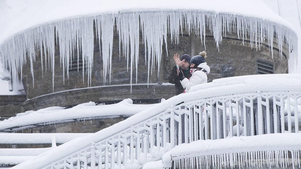 Niagaran putoukset talvi pakkanen AOP 4