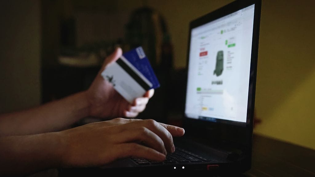 Evira etsi viime syyskuussa suomalaisille kuluttajille suunnatuista verkkokaupoista hyväksymättömiä uuselintarvikkeita sekä luustoon ja niveliin liittyvää elintarvikkeiden lääkkeellistä markkinointia.