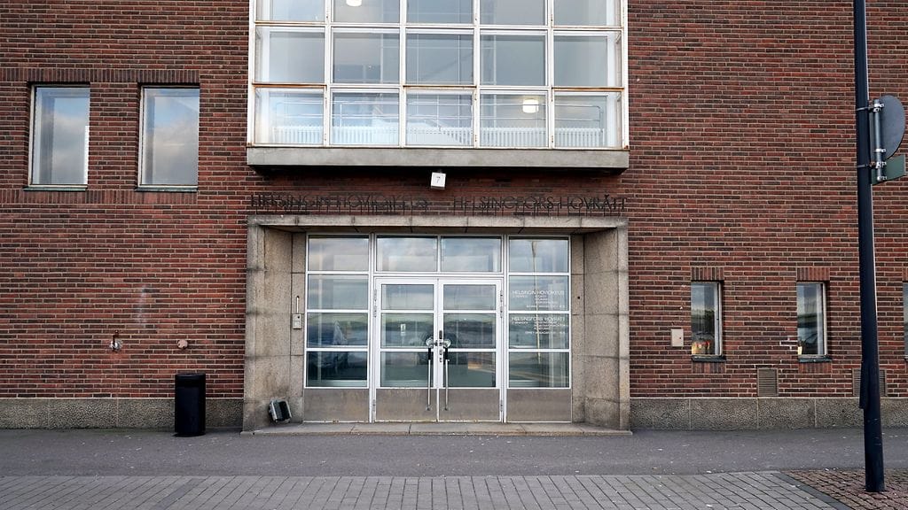 Helsingin hovioikeus on korottanut hyväksikäytöstä tuomitun miehen tuomiota.