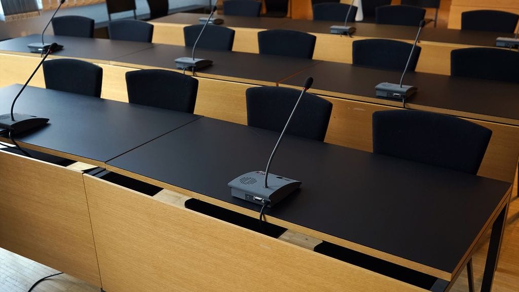 Bensalla entisen puolisonsa asunnon sytyttänyt mies tuomittiin Helsingin hovioikeudessa kahdeksan vuoden ja kymmenen kuukauden vankeuteen murhan yrityksestä.