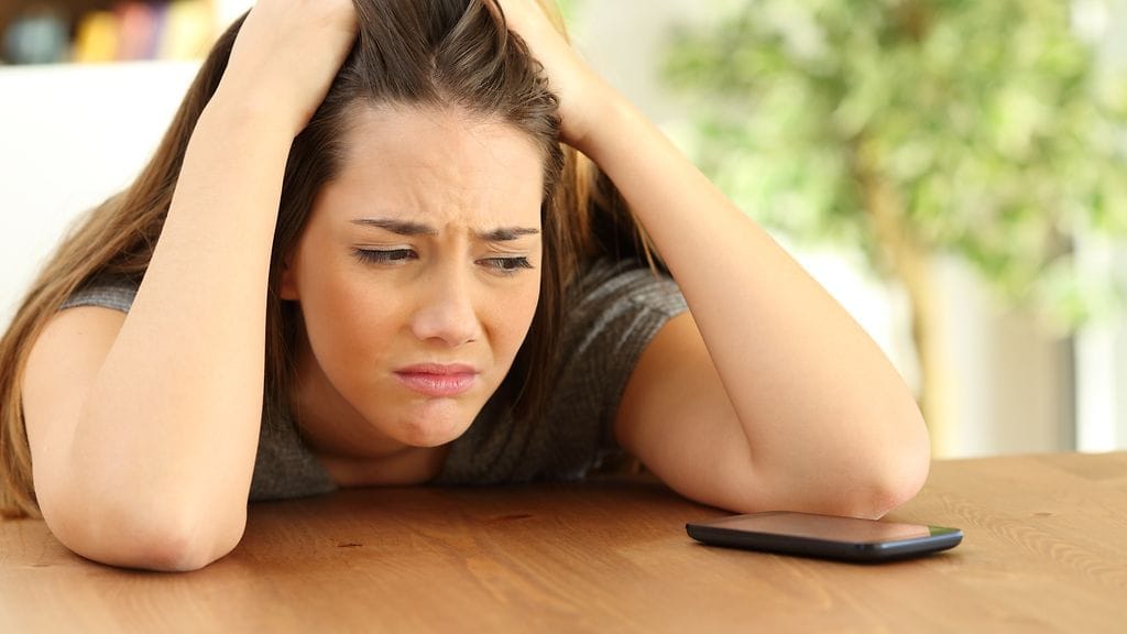 Viestin odottaminen voi olla raastavaa, mutta heti ei kannata ajatella sitä kaikkein pahinta.