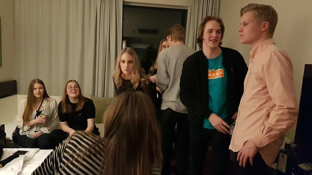 Lauttasaaren yhteiskoulun opiskelijoita 2