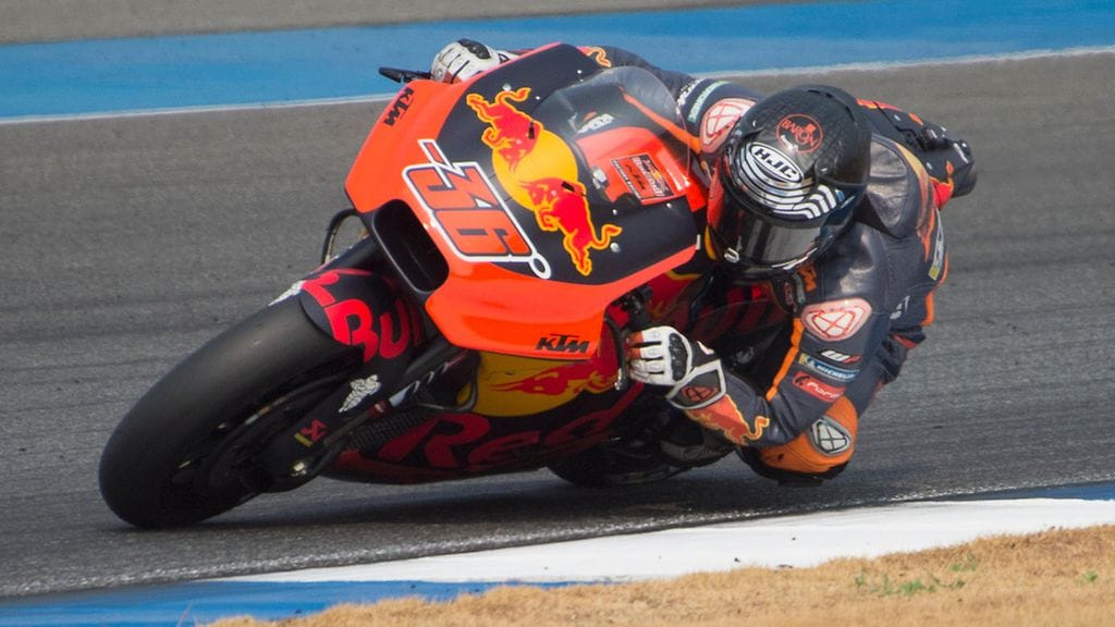 Mika Kallio testaa KTM-tallille Malesiassa viime talvena.