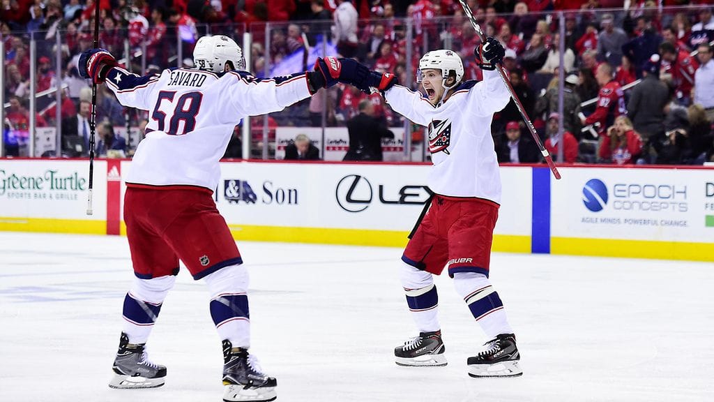 Artemi Panarin (oik.) ratkaisi Columbuksen ensimmäisen voiton.
