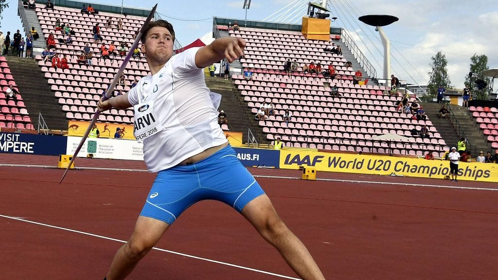 Teemu Narvi tavoittelee mitalia lauantaina miesten keihään loppukisasta nuorten MM-kisoissa Tampereella.