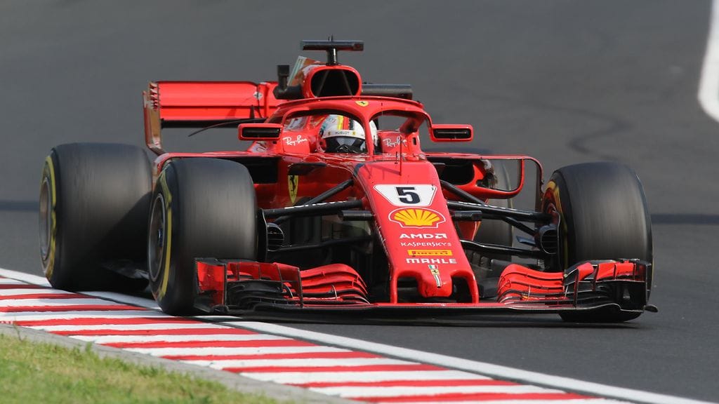 Ferrarin Sebastian Vettel.