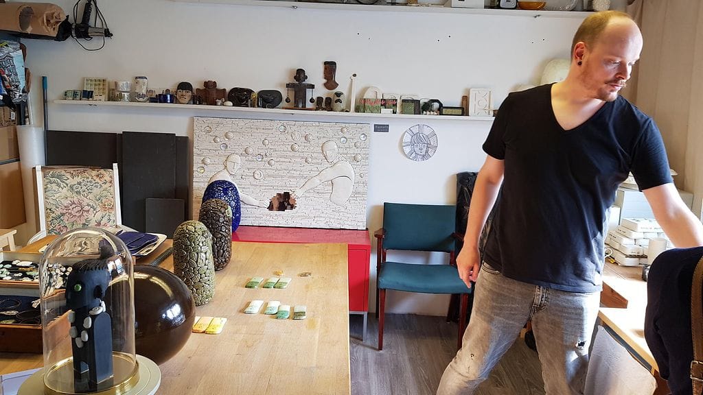 Keramiikkataiteilija Ville Heimala avasi ateljeensa yleisölle 2