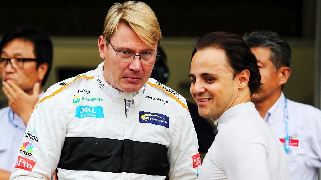 Mika Häkkinen ja Felipe Massa kohtasivat viikonloppuna Japanin näytösajoissa.