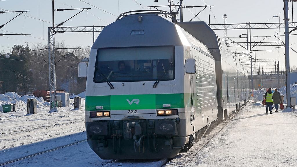 Radan raivaus- ja korjaustöiden arvioidaan kestävän iltapäivään saakka.