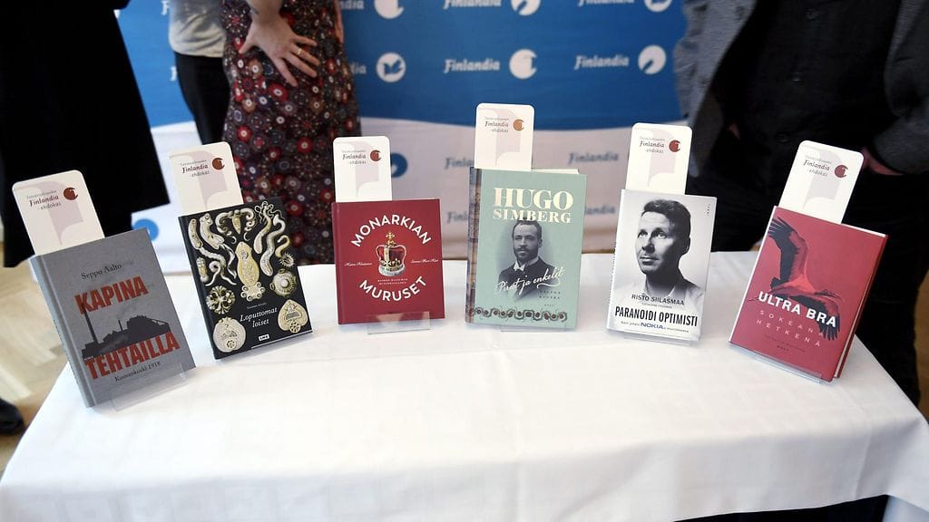 Populaarit tietoteokset käsittelevät niin Suomen sisällissotaa, taidehistoriaa kuin Nokia-yhtiön vaiheita.