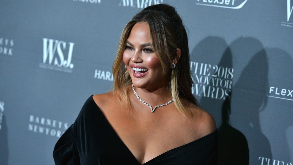 Chrissy Teigenin lapsen hammaslääkärikäynnistä nousi haloo hänen Instagram-tilillään.