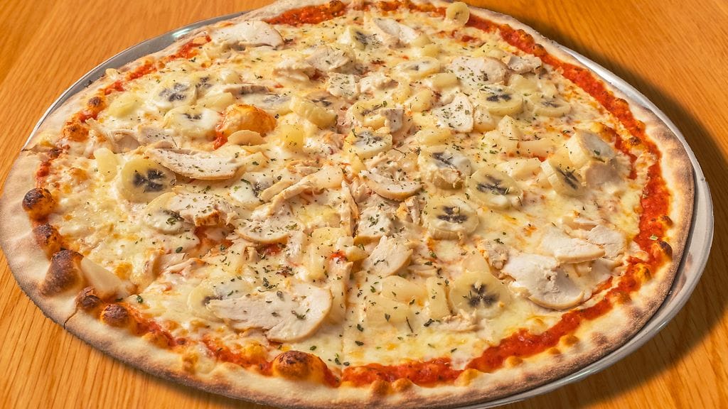 Kuuluvatko hedelmät mielestäsi pizzaan?