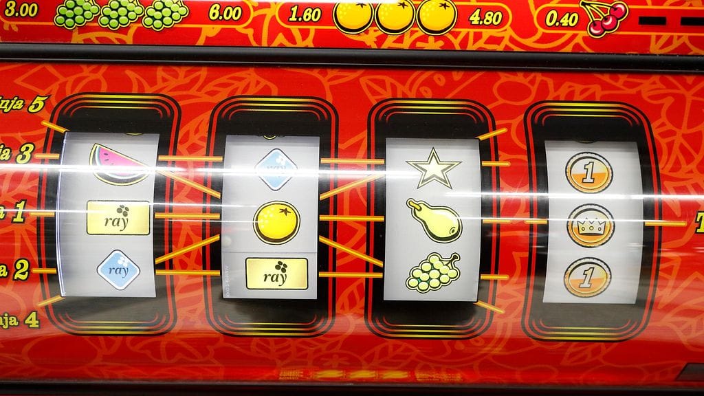 Kuvituskuva. Poliisi epäilee kahden kuopiolaismiehen murtautuneen Maaningalla huoltoasemalle eilen illalla.