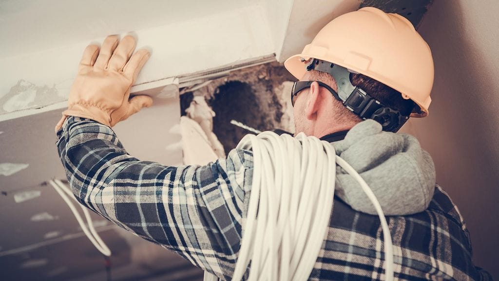 Sarah Ibbotson halusi vain remontoida keittiönsä. Nainen kuitenkin joutui urakoitsijansa huijaamaksi, kertoo BBC. Kuvituskuva.