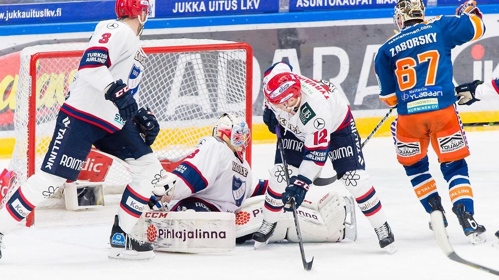 Tapparan ja HIFK:n välisessä ottelussa nähtiin kummallisia tilanteita.
