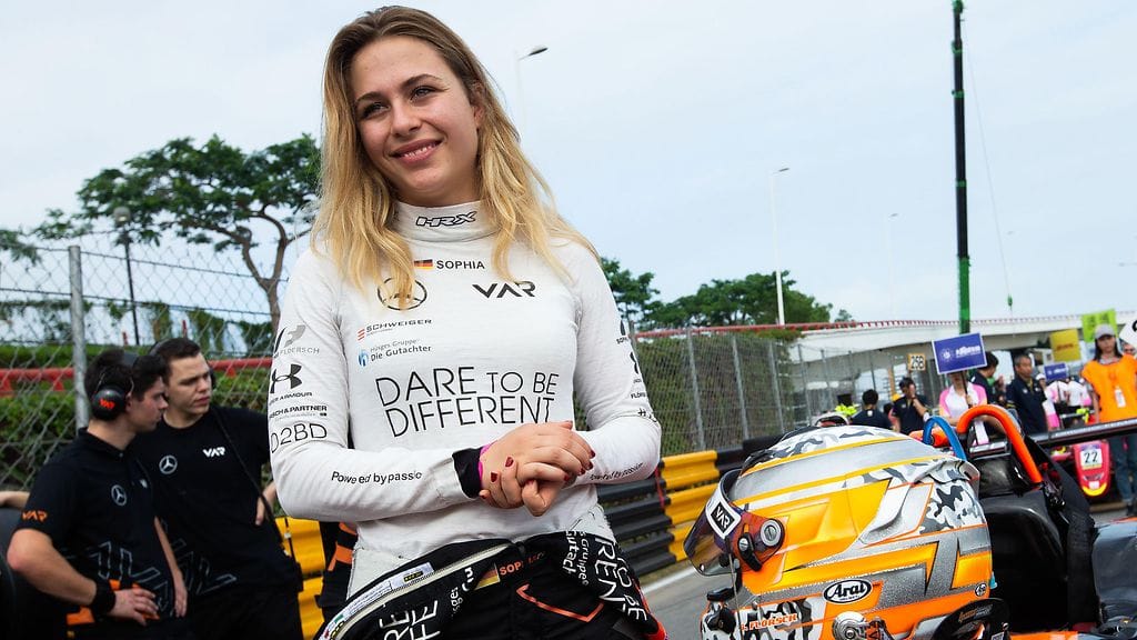 Sophia Flörsch on tekemässä jo paluuta radoille.