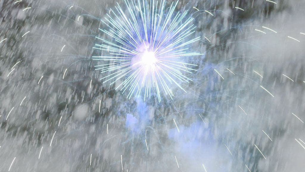 Poikkeuksellinen lumimyräkkä voi haitata ilotulitteiden ampumista uudenvuodenaattona.