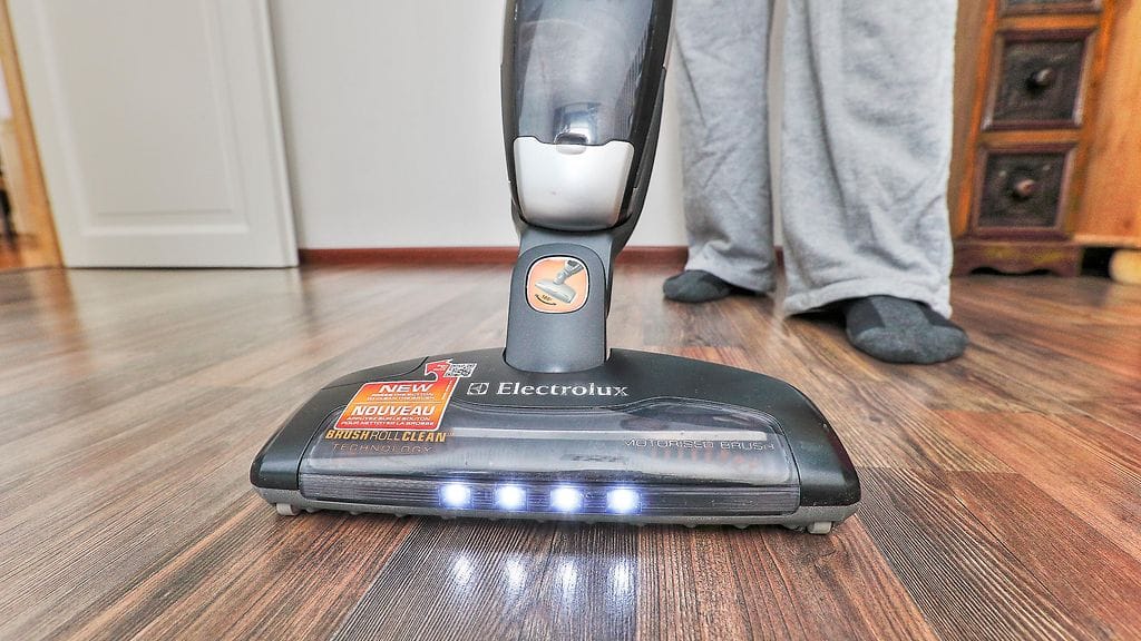 Pelastustoimen tiedote ei paljasta imurin syttymissyytä.