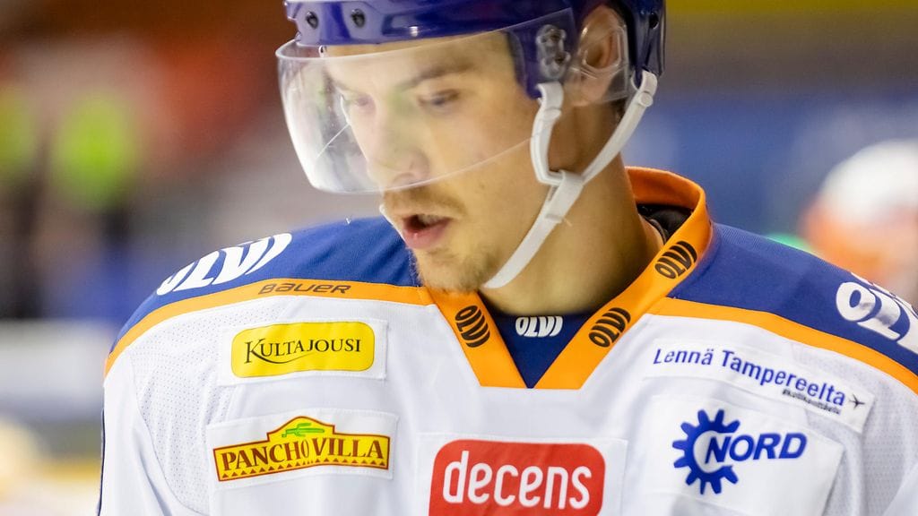 Aleksi Elorinne siirtyy Tapparasta Ilvekseen.